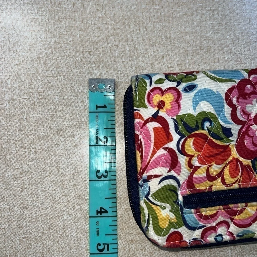 Vera Bradley Multi Colored Floral  Zip Closure Quilted Clutch Wallet Purse - Picture 6 of 6